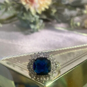 Gorgeous Blue Cubic Zirconia  Simulated Blue Sapphire Ring Women  in Sil…